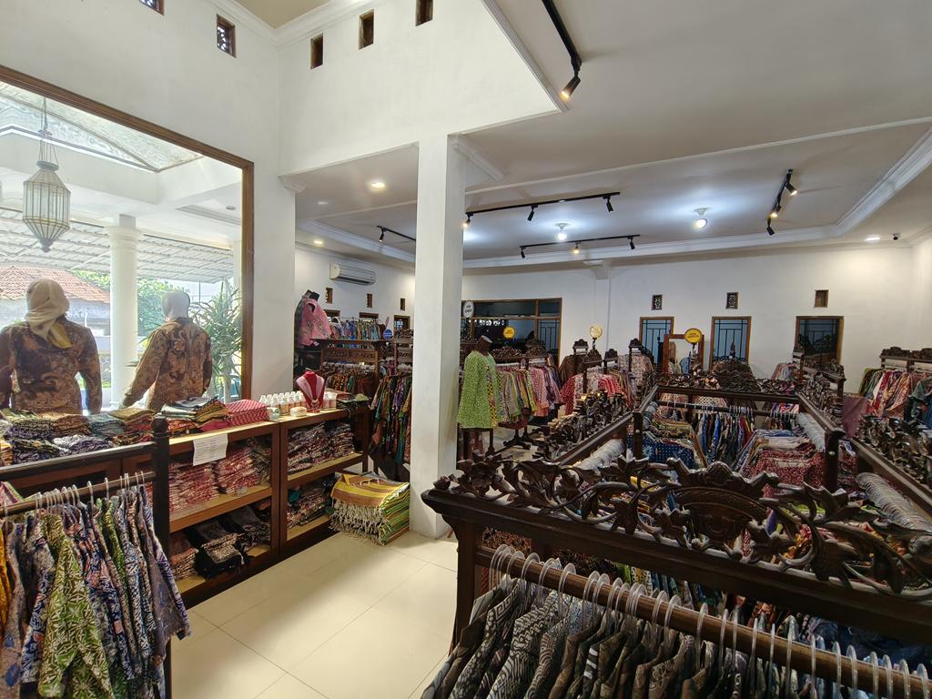 traditional batik of Indonesia (1)