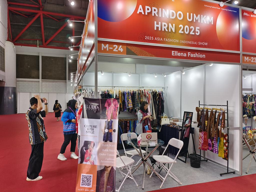 Asia Fashion Week Aug25 (4)