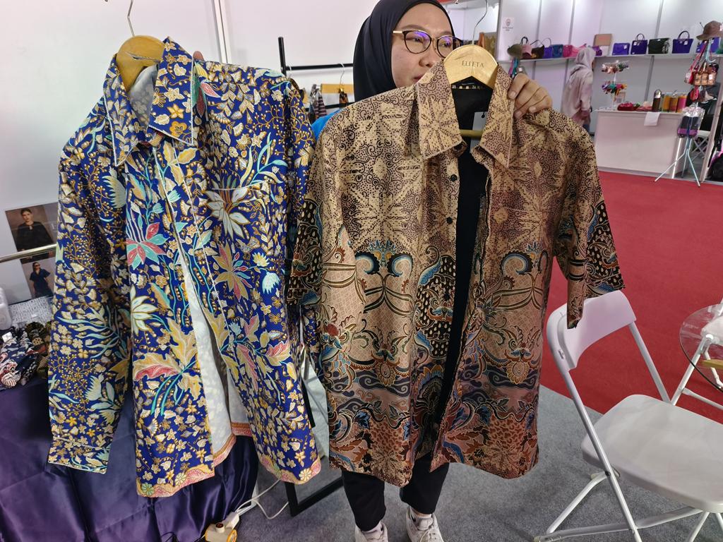 Asia Fashion Week Aug25 (5)